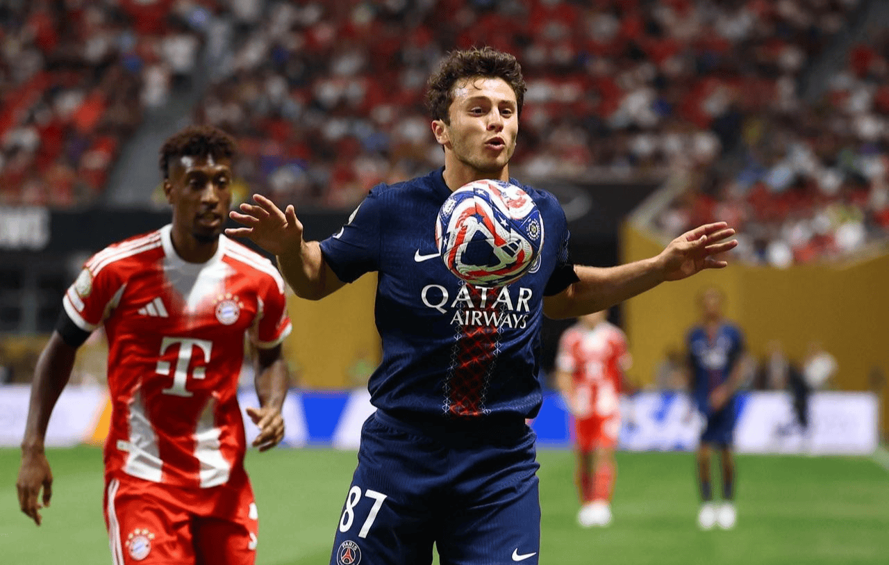 巴黎圣日耳曼轰炸拜仁,欧冠舞台破晓 巴黎圣日耳曼轰炸拜仁,欧冠舞台破晓