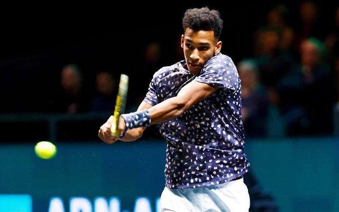 卫冕冠军开局失利,一轮颓势难挡 卫冕冠军开局失利,一轮颓势难挡