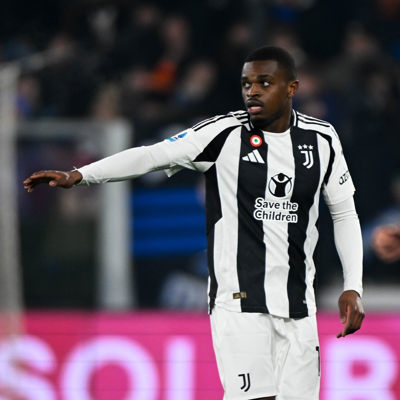 尤文图斯门将表现抢眼 尤文图斯门将表现抢眼